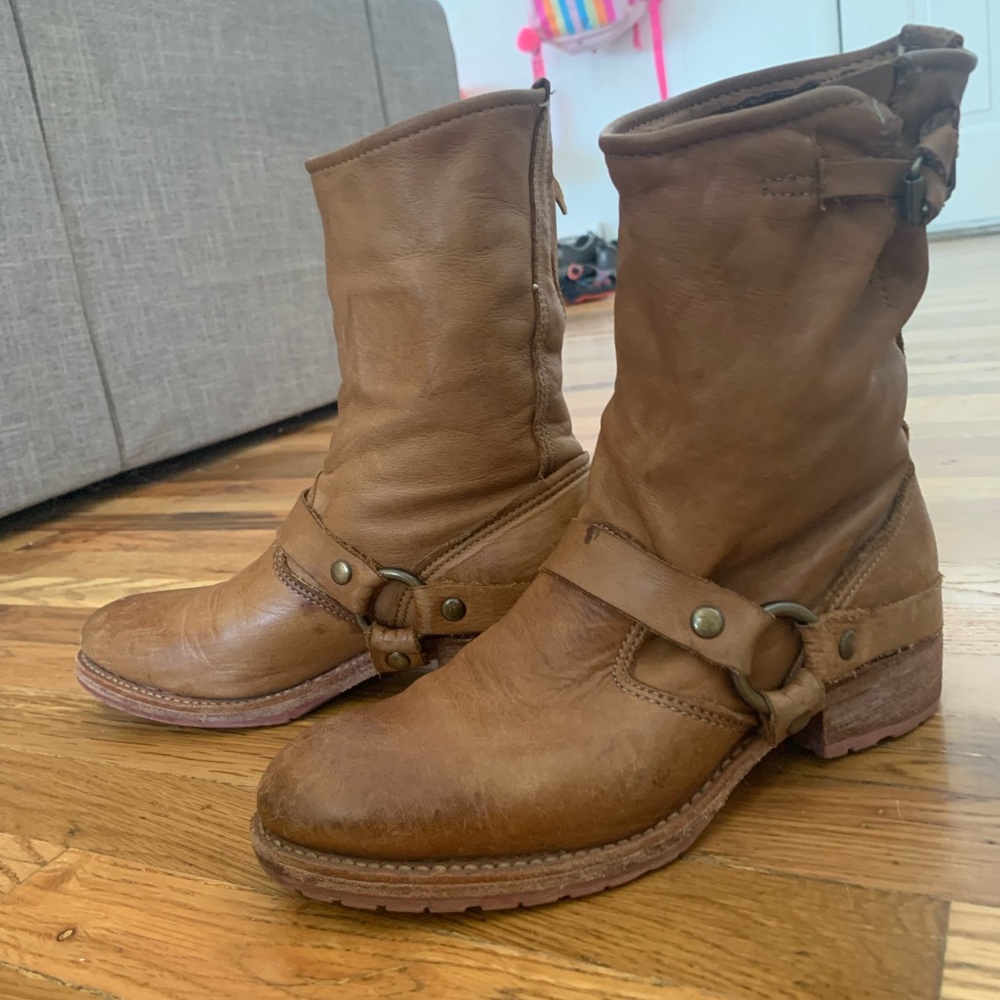 Vintage brand brown biker boots size 6